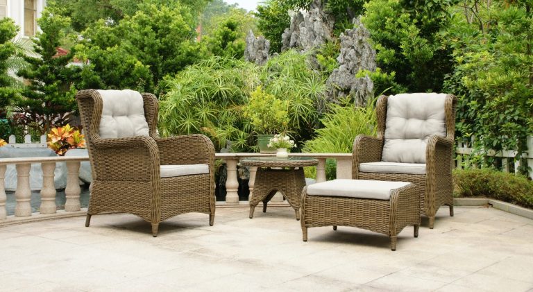 patio furniture backyard